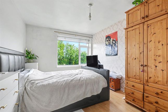 2, Milton Court, Sherwood photo 5
