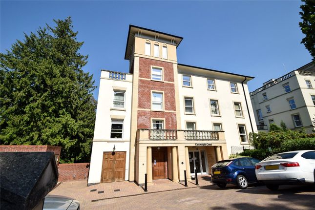 Flat for sale in Victoria Road, Malvern, Worcestershire