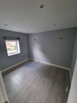 Flat Flat 6, Elizabeth House, Menmarsh Road, Aylesbury photo 3