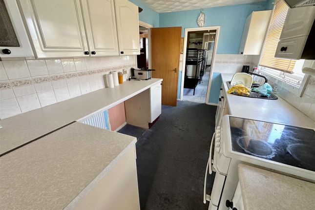 62, Brooklands Gardens, Jaywick photo 3