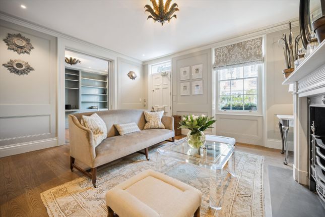 12, Burnsall Street, London photo 3