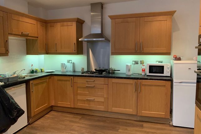 Room To Rent In Windermere Road Barnsley S71 Zoopla