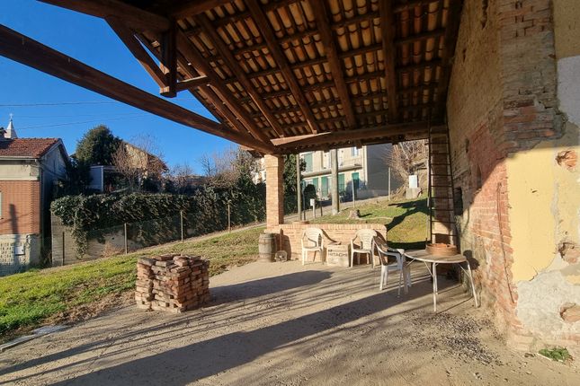 Country house for sale in San Matteo, Via Buarina, Cisterna D'asti, Piedmont, Italy