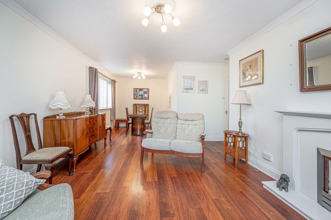 19, Hawthorn Bank, Carnock photo 3