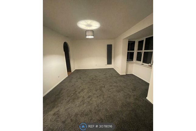 Studio flat on Dartford, £1,100/mo