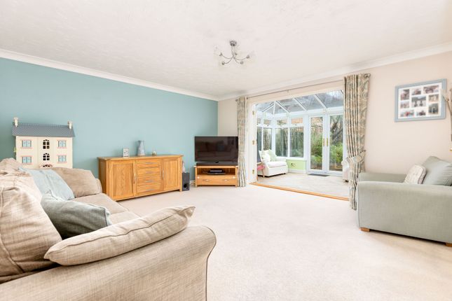 3 Wedgewood Road, Hitchin photo 2