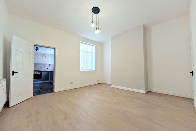 33 Audley Street, Ashton-under-Lyne photo 4
