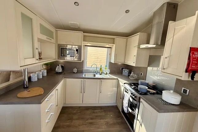 Broadland Sands Holiday Park, Corton photo 5