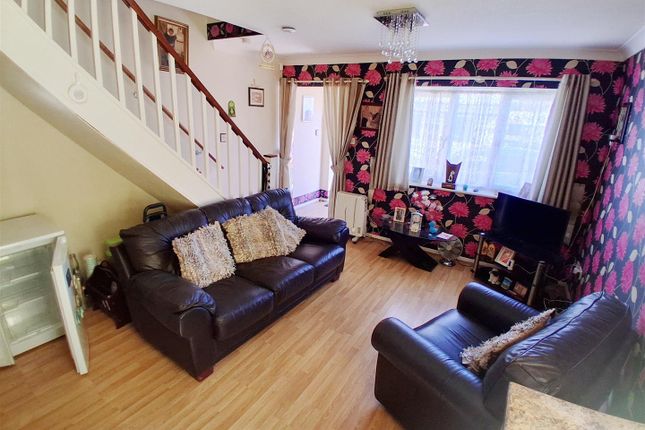 60B, Tudor Road, Hayes photo 2