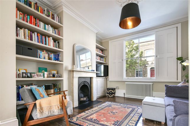 26, Driffield Road, London photo 2