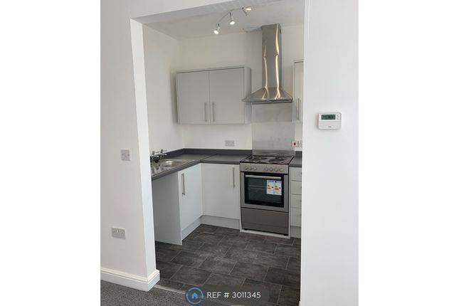 Flat, John Street, Rhyl photo 3