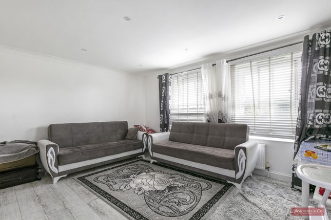 Flat for sale in Sycamore Court, 203 Great North Way, London