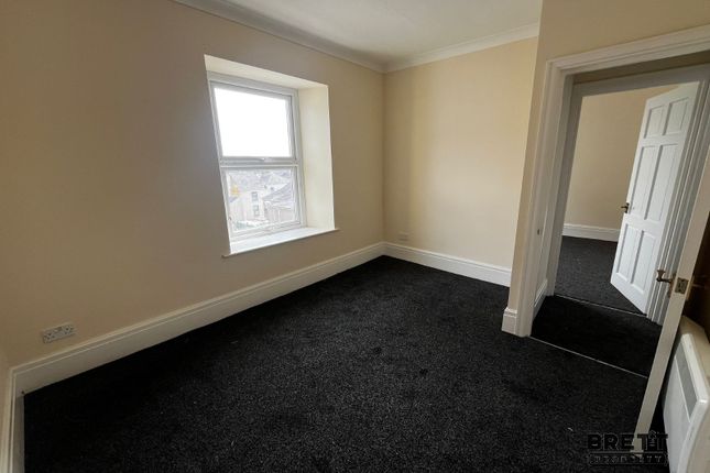 Flat to rent in Flat 4 Hilton Flats, Warren Street, Tenby, Pembrokeshire.