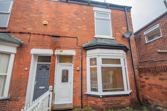 Thumbnail End terrace house to rent in Henley Avenue, Brazil Street, Hull