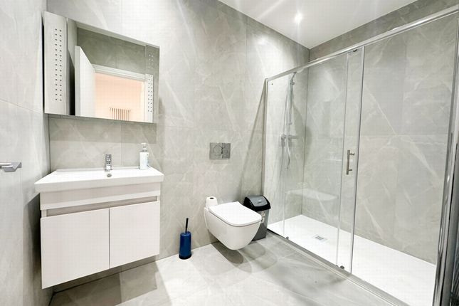 Flat 1 2, Millers Terrace, London photo 5