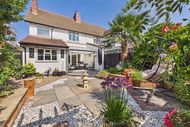 76 Mount Road, Hinckley photo 4