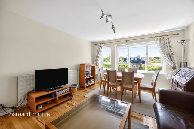 Flat 10, Arundel Court, Arundel Terrace, London photo 4
