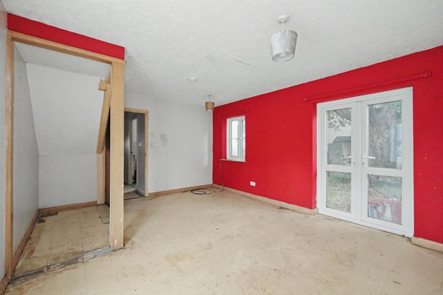 1 Paddock Close, Kent photo 4