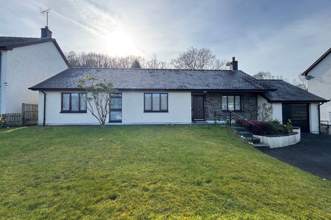 2 Caefron, Lampeter Road, Aberaeron photo 4