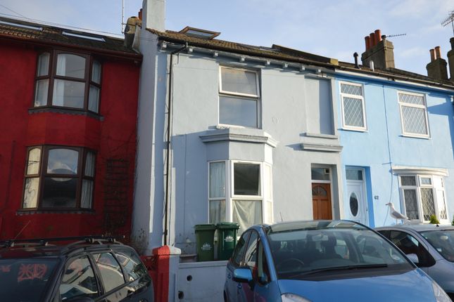 Terraced house to rent in Cobden Road, Brighton BN2