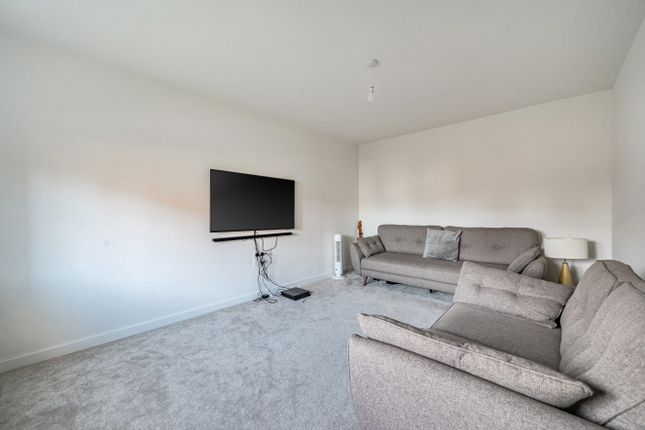 5, Heythorp Park, Bracknell photo 4