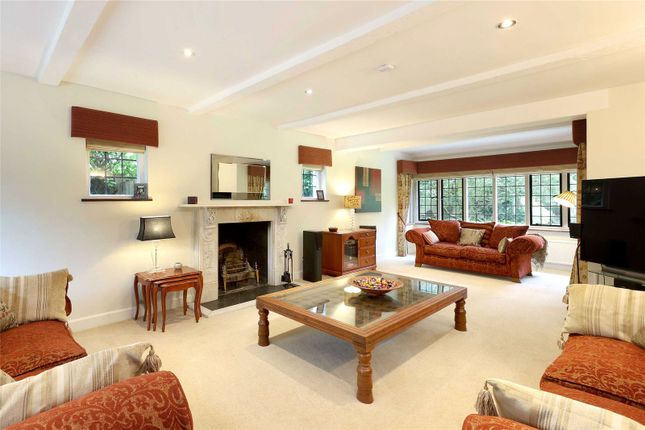 5, Dukes Wood Avenue, Buckinghamshire photo 2