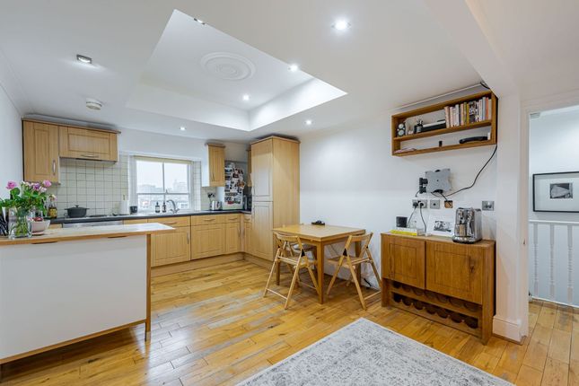 55, St George's Drive, London photo 3