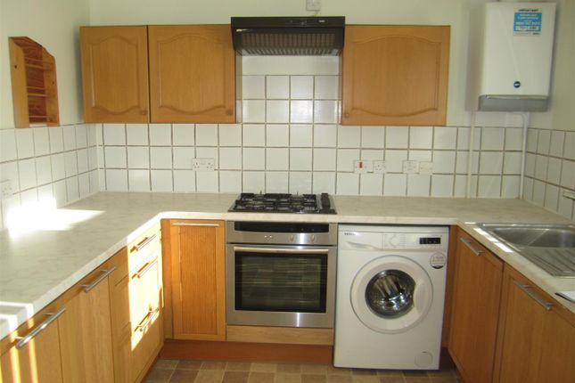 37, John Tame Close, Fairford photo 4