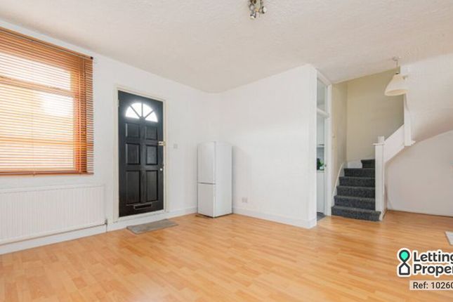 flat 6, 2-10, Billet Road, London photo 5