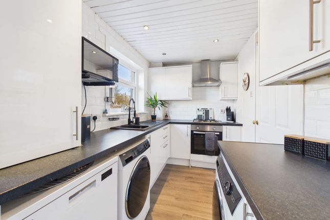 10 Ardargie Drive, Glasgow photo 4