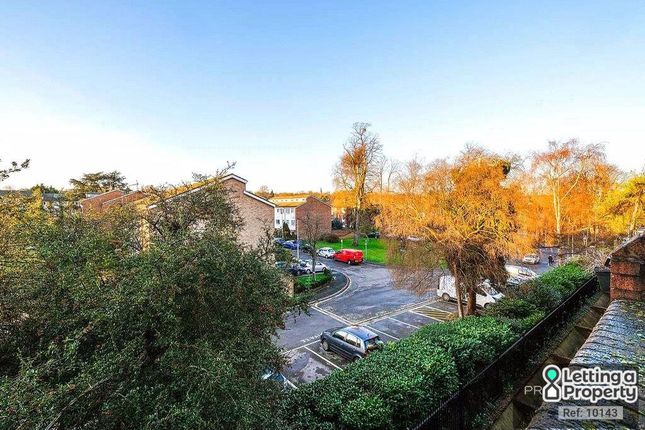 52, Tamar Square, Woodford Green photo 4