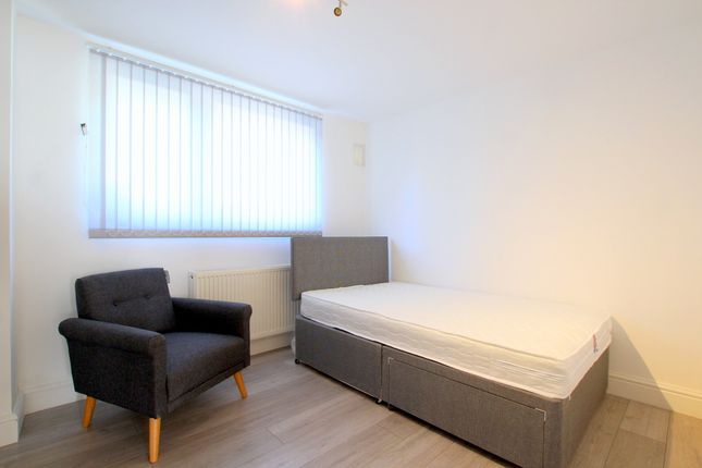 Studio To Rent In Parma Crescent Clapham Junction Sw11 Zoopla