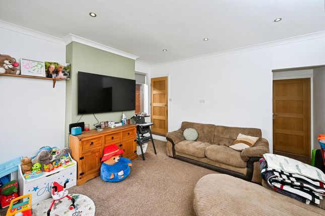 18, Queen Street, Alfreton photo 5