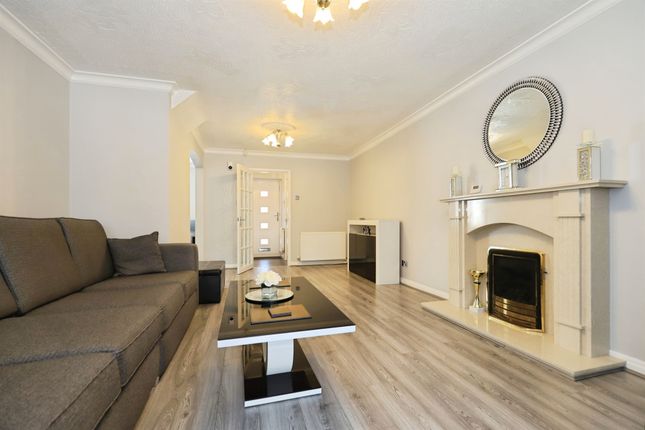 20, Marlborough Gardens, Wolverhampton photo 3