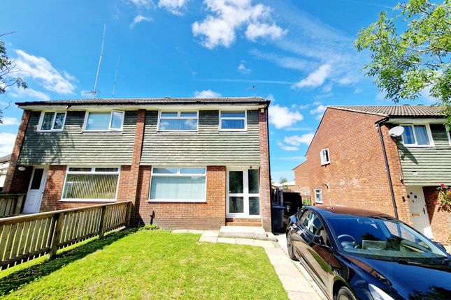 Semi-detached house to rent in Wentworth Avenue, Leeds