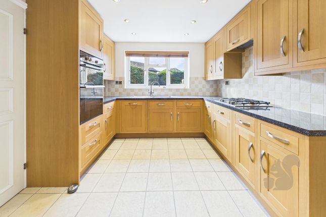 4, Davidson Close, Sudbury photo 2