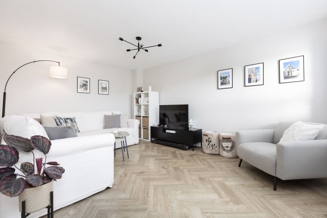 9 Brassey Way, Henlow photo 2