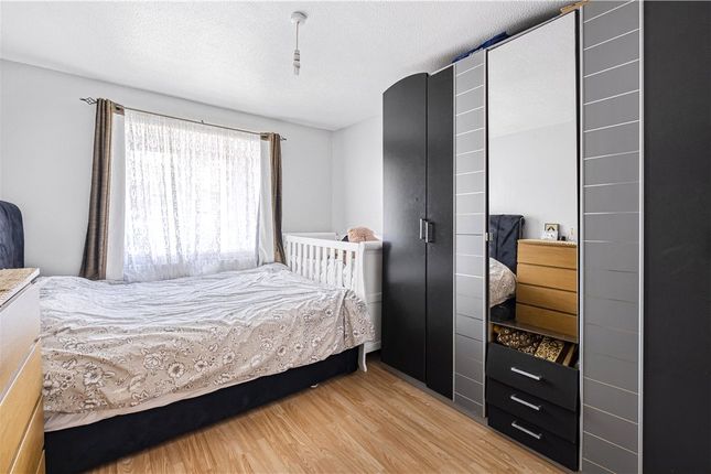 Flat for sale in Prince Road, London