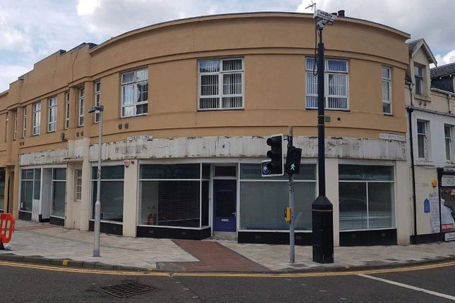 Retail premises to let in Cockburn Street, Falkirk