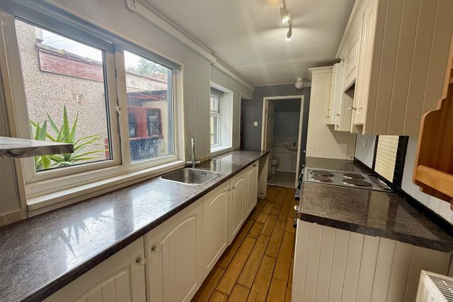 16, Louisa Street, Darlington photo 4
