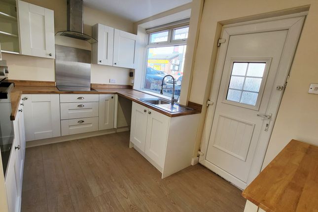 Stanningley Road, Leeds photo 3