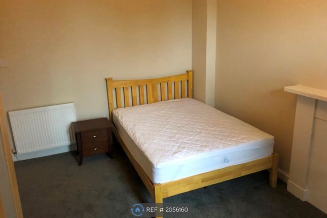 End terrace house to rent in Mayfield Road, Edinburgh