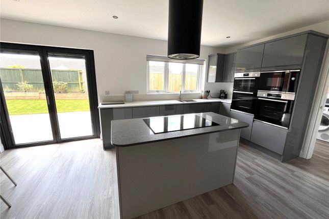 14, Webbs Drive, Pembrokeshire photo 3