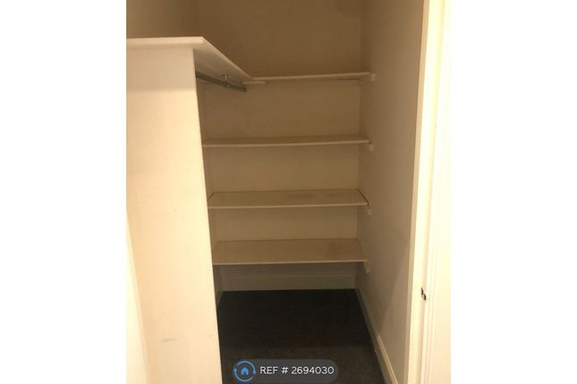 Flat, St Anns Lane, Perth photo 3