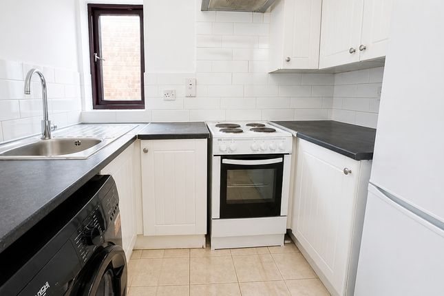 4 Gloucester Court, One Bedroom Flat - Mitcham CR4, Mitcham photo 4