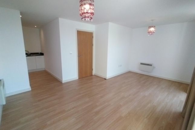 12, Greenslade House, Beeston, Nottingham photo 3
