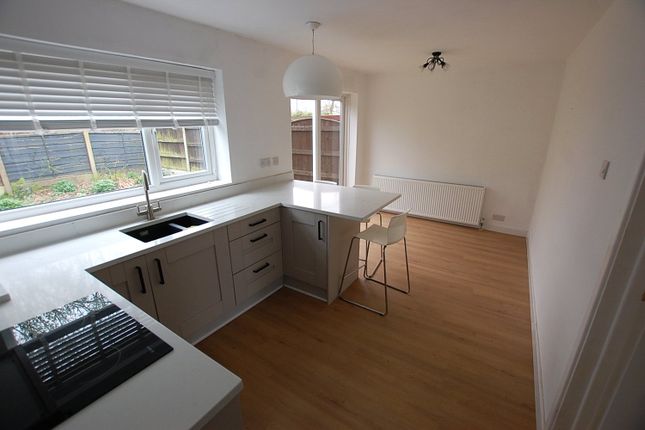 8, Rufford Close, Greater Manchester photo 3