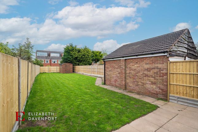 Property to rent in Queens Close, Kenilworth