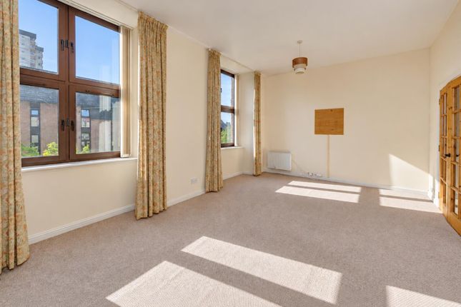 Flat 18, Braehead, Methven Walk, Dundee photo 4