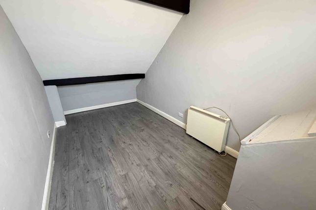 6b, West Hill Drive, Mansfield photo 4